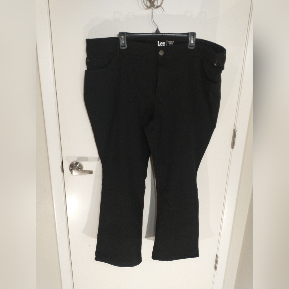 Lee Plus 24W Petite Mid Rise Reg Fit Straight Women's Black Jeans Stretch NwTag